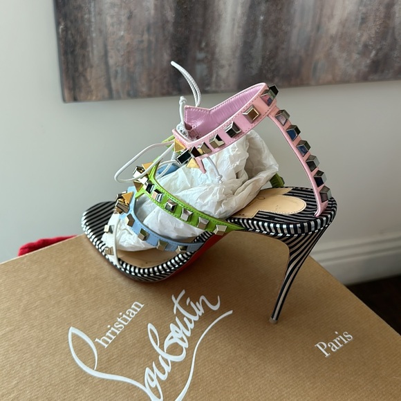 Christian Louboutin size 40 worn only twice with original box and shoe bags - Picture 7 of 10